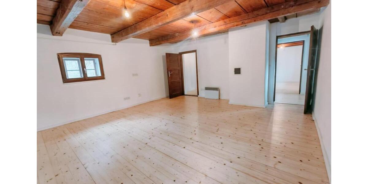 Einfamilienhaus Berg - 5 Zimmer, 130 m&sup2;, 4.250&euro; | Angebot:24715178