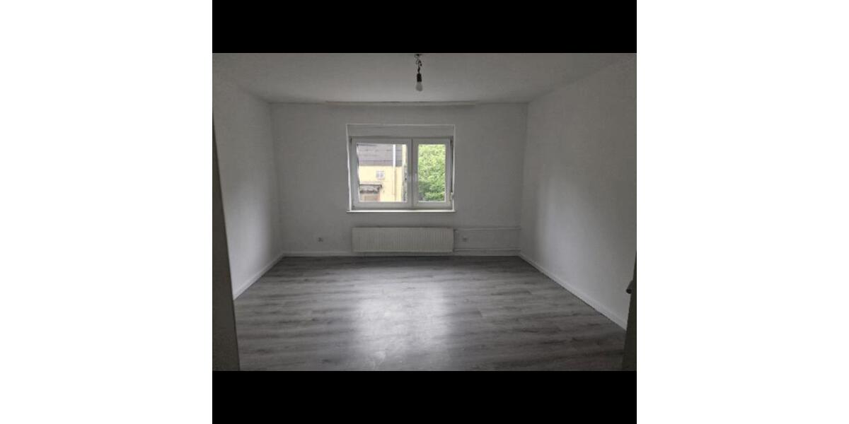 Einfamilienhaus Bad Schwalbach - 5 Zimmer, 150 m&sup2;, 1.200&euro; | Angebot:24856294