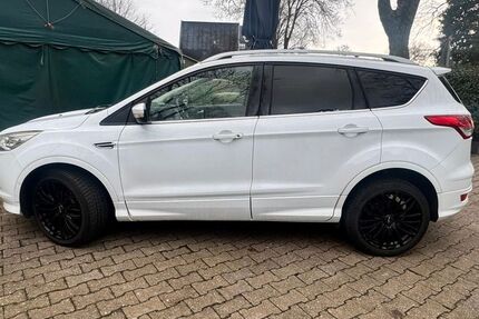 Ford Kuga 176.500 km 8.900 &euro; Siegburg 53721