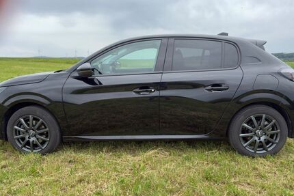 Peugeot 208 18.000 km 18.450 &euro; Weilrod 61276