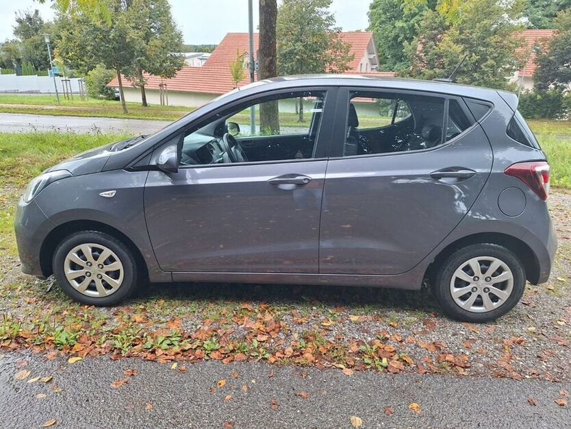 i10