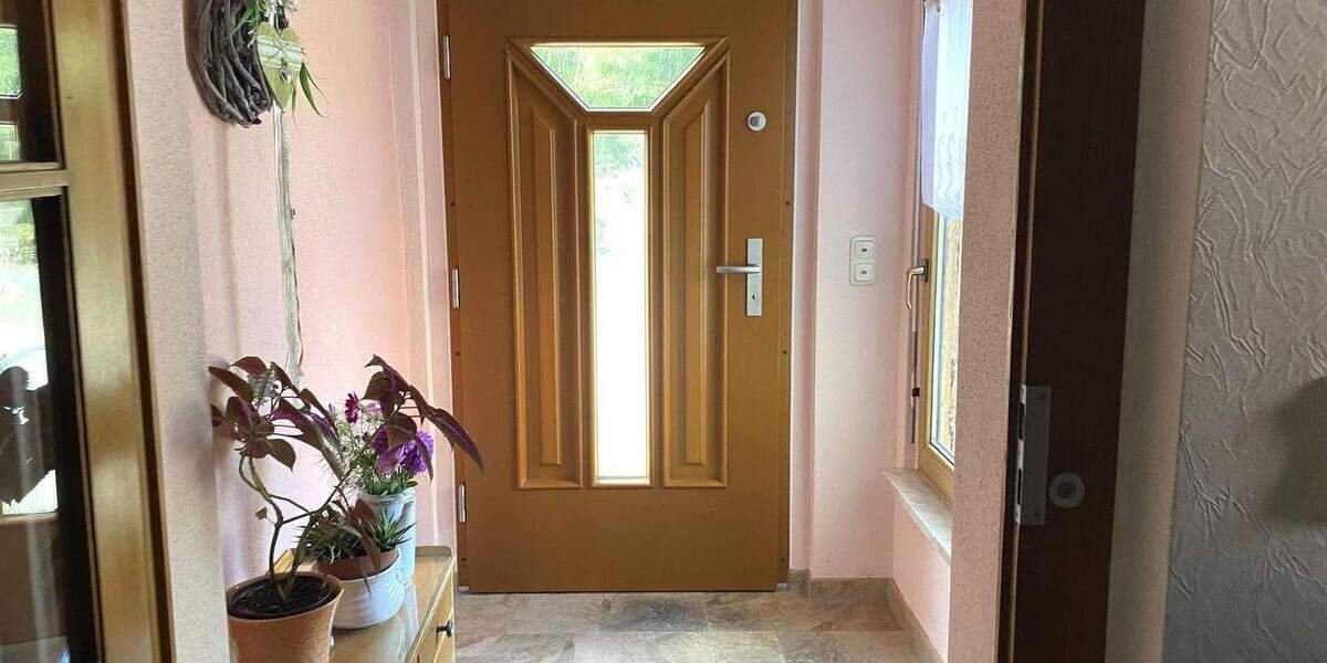 Einfamilienhaus Kahla - 5 Zimmer, 162 m&sup2;, 385.000&euro; | Angebot:25730379