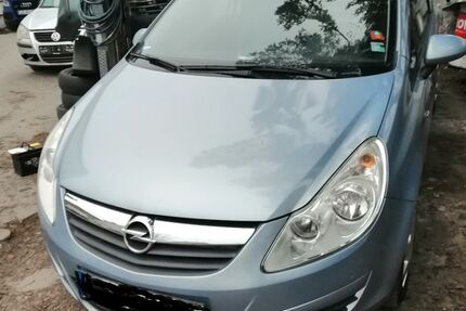 Opel Corsa 100.000 km 2.950 &euro; Schönefeld OT-Waltersdorf 12529