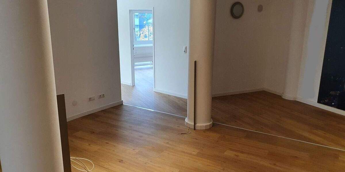 Gewerbeobjekt Waldkraiburg - 5 Zimmer, 126 m&sup2;, 995&euro; | Angebot:26616566