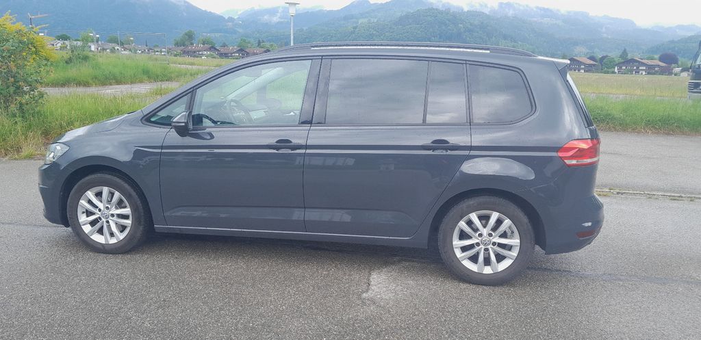 VW Touran 142.510 km 13.600 &euro; Oberaudorf 83080