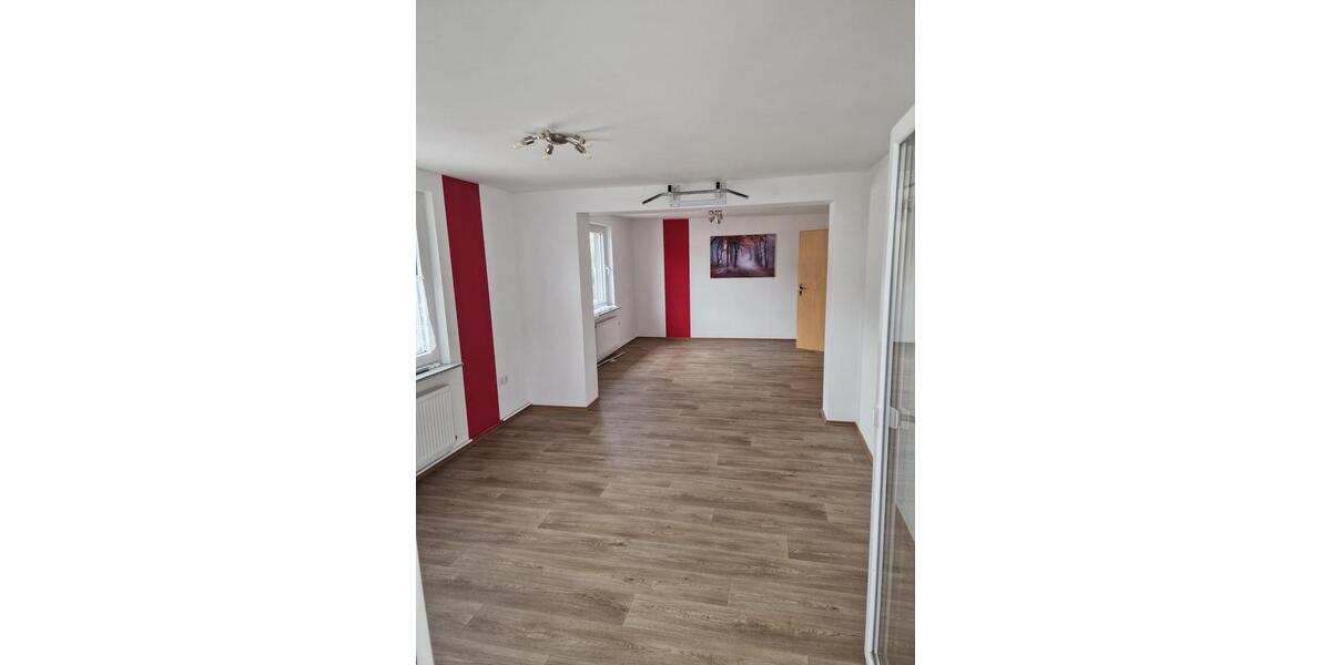 Etagenwohnung Lennestadt - 4 Zimmer, 100 m&sup2;, 700&euro; | Angebot:26317760
