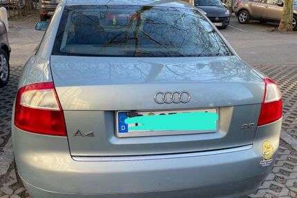Audi A4 218.000 km 2.800 &euro; Berlin 13435