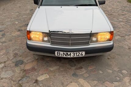 Mercedes-Benz 190 140.000 km 8.999 &euro; Berlin 14055