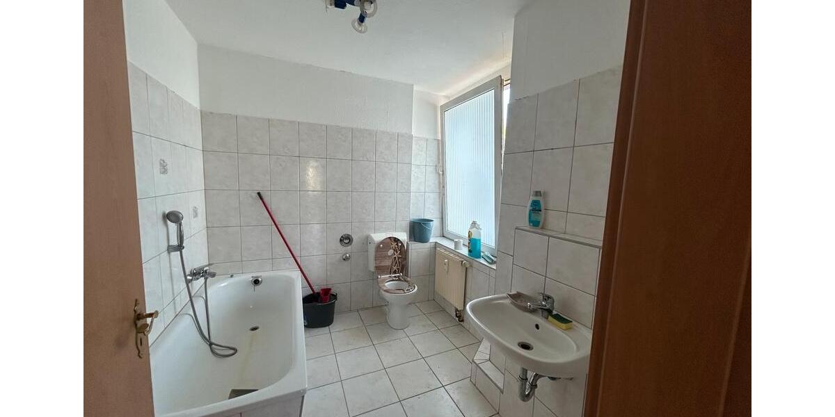 Etagenwohnung Eisleben (Lutherstadt) - 4 Zimmer, 105 m&sup2;, 595&euro; | Angebot:26407843