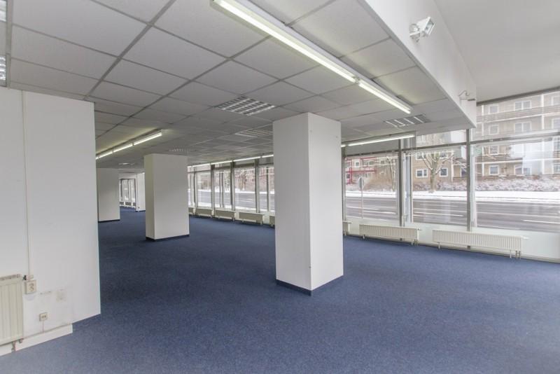 großzügige, helle Gewerberäume in gut sichtbarer Citylage zimmer