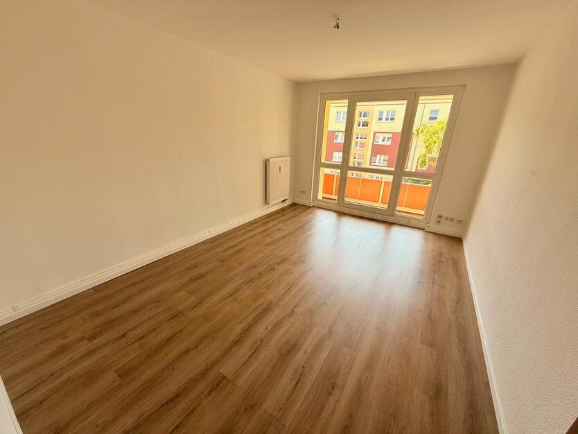 **Besichtigung: Dio, 03.06.25 um 19:45 Uhr** Kleine Familien-Whg nahe Gördenwald!