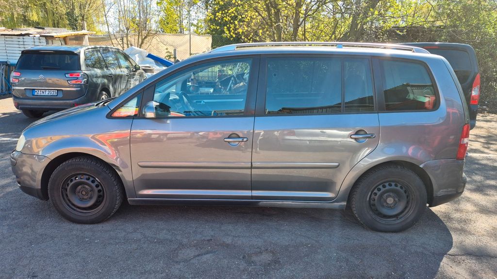 VW Touran 270.000 km 2.490 &euro; Frankfurt am Main 60439