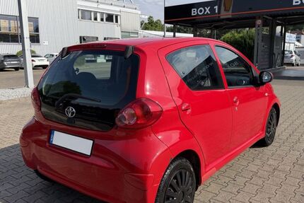 Toyota Aygo (X) 171.008 km 2.599 &euro; Esslingen 73734