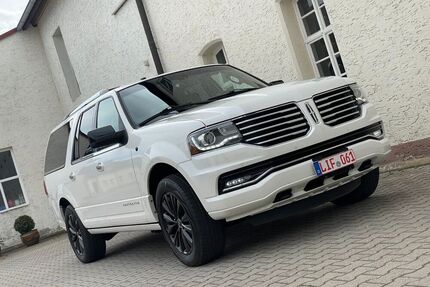 Lincoln Navigator