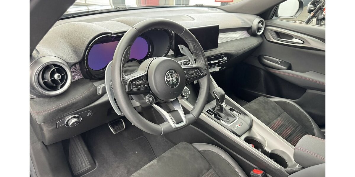 Alfa Romeo Tonale 1.5 VGT Veloce 48 V Hybrid LED 3.300 km 32.330 &euro; Lich 35423