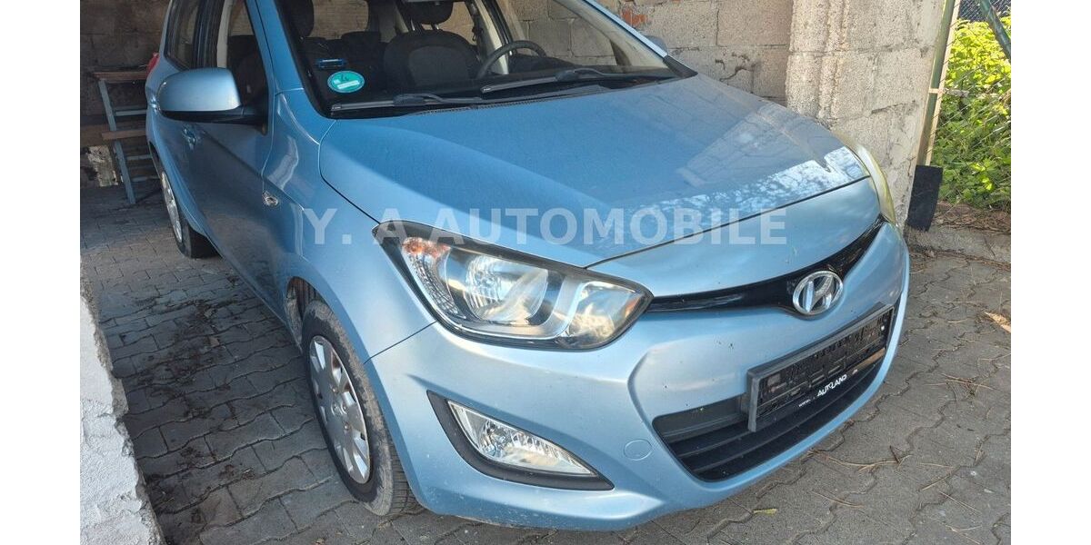 Hyundai i20 51.585 km 5.990 &euro; Frankfurt am Main 65931