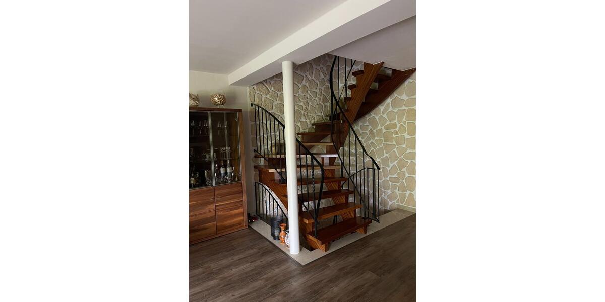 Attraktives Reiheneckhaus in begehrter Lage in Weiden-Ost zimmer