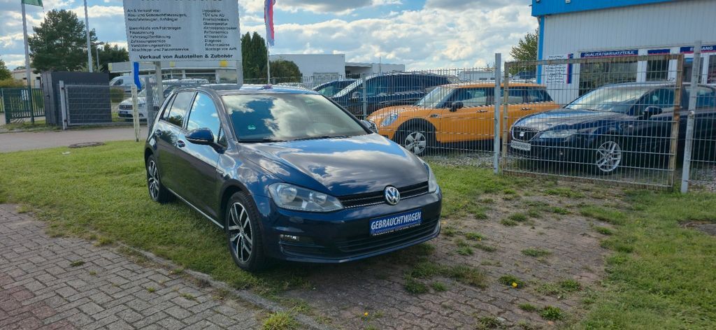 VW Golf 202.452 km 7.400 € Gnoien 17179