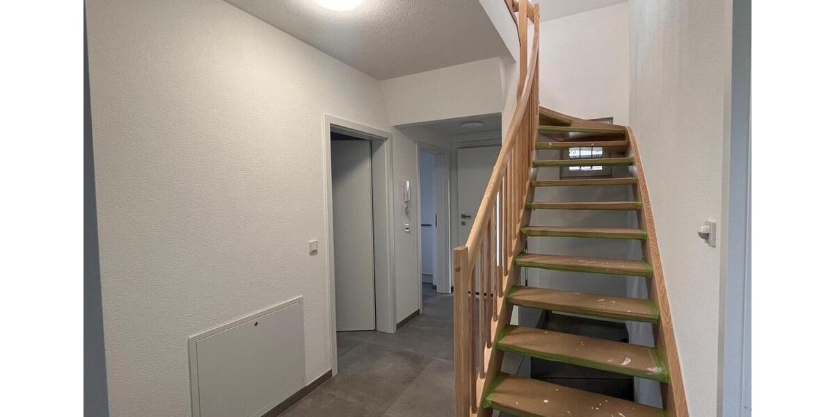 Doppelhaushälfte Zwickau - 3 Zimmer, 95 m&sup2;, 1.250&euro; | Angebot:25395037