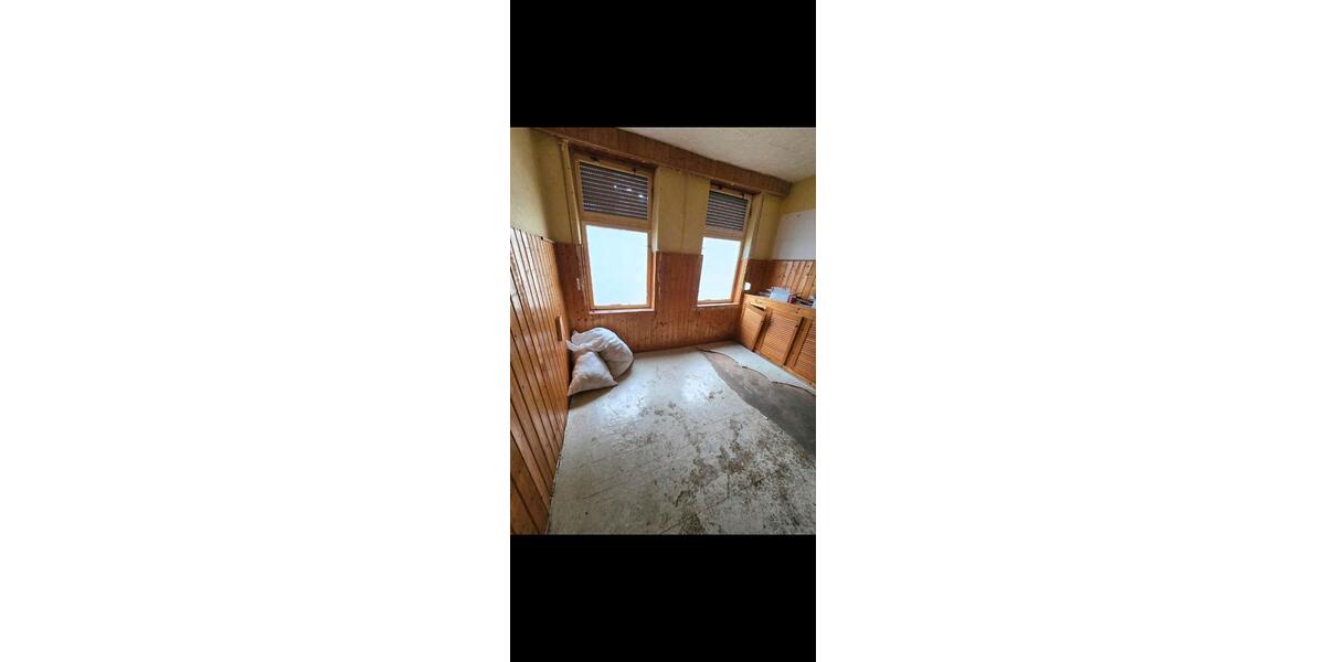 Mehrfamilienhaus, Wohnhaus Burg - 15 Zimmer, 250 m&sup2;, 239.000&euro; | Angebot:26044723