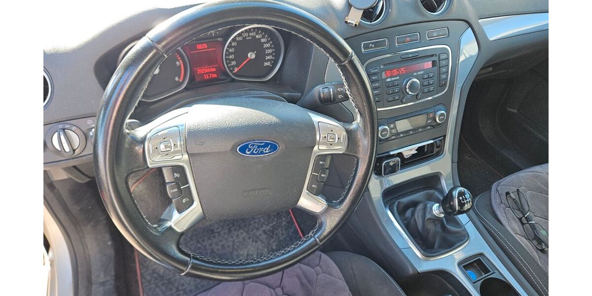 Ford Mondeo 257.000 km 2.500 &euro; Frankfurt am Main 60386