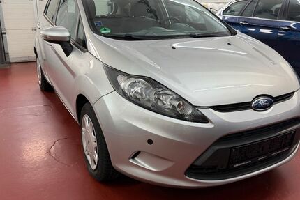 Ford Fiesta 17.320 km 5.900 &euro; Chemnitz 09113