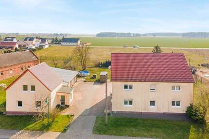 WIEDER VERFÜGBAR! Zweifamilienhaus + Einfamilienhaus mit viel Potenzial - Wohnduett in Grabo 1 zimmer