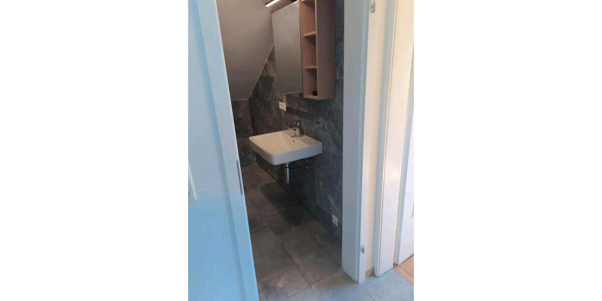 Dachgeschoßwohnung Esslingen am Neckar Pliensauvorstadt - 2.5 Zimmer, 44 m&sup2;, 840&euro; | Angebot:25408317