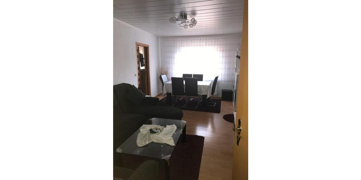 Helle 3‑Zimmer‑Wohnung (63 m²) mit Garage – zentrale Lage 3 zimmer