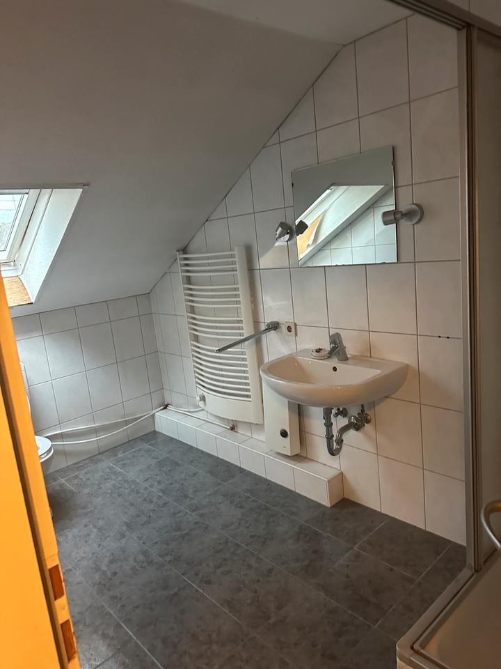 Dachgeschoßwohnung 2 Raum mit Duschbad