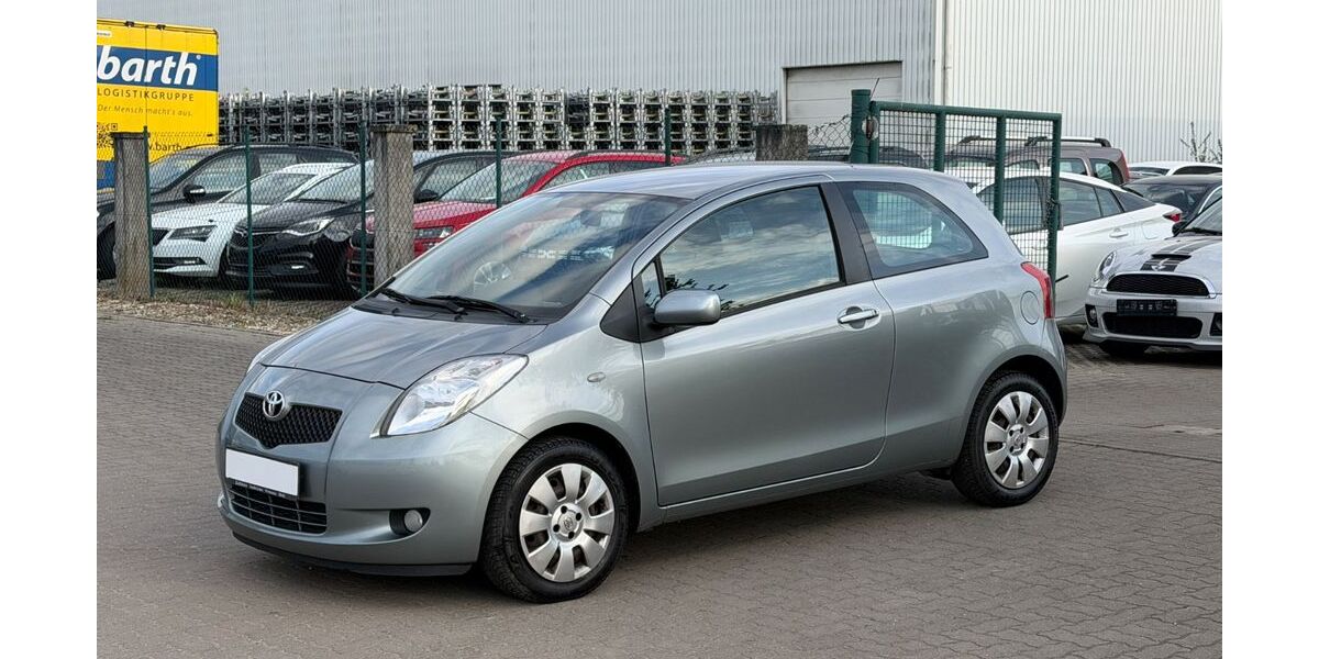 Toyota Yaris 225.000 km 1.799 &euro; Kandel 76870