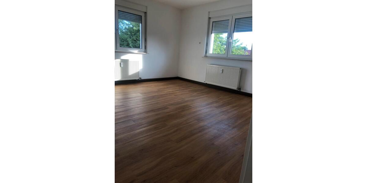 Etagenwohnung Pfullendorf - 5 Zimmer, 140 m&sup2;, 1.050&euro; | Angebot:24841666
