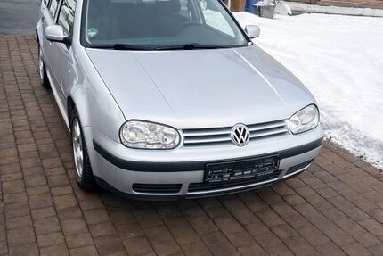 VW Golf 242.000 km 650 &euro; Kalbach 36148