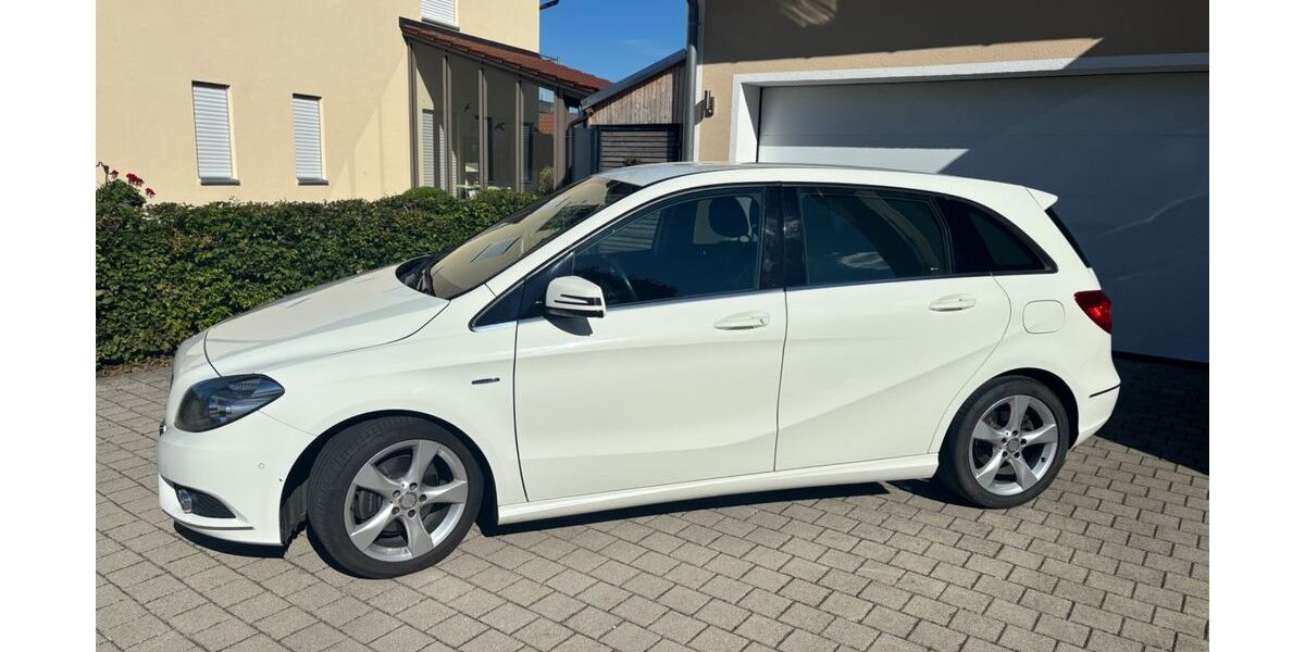 Mercedes-Benz B 180 96.500 km 9.490 &euro; Falkenberg 84326