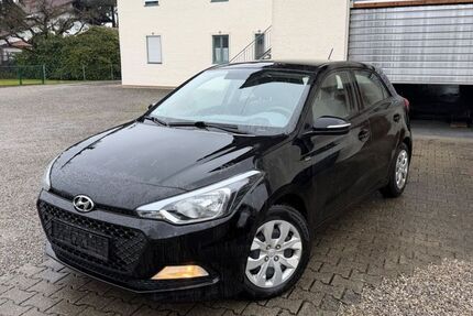 Hyundai i20 143.000 km 5.900 &euro; Bad Aibling 83043