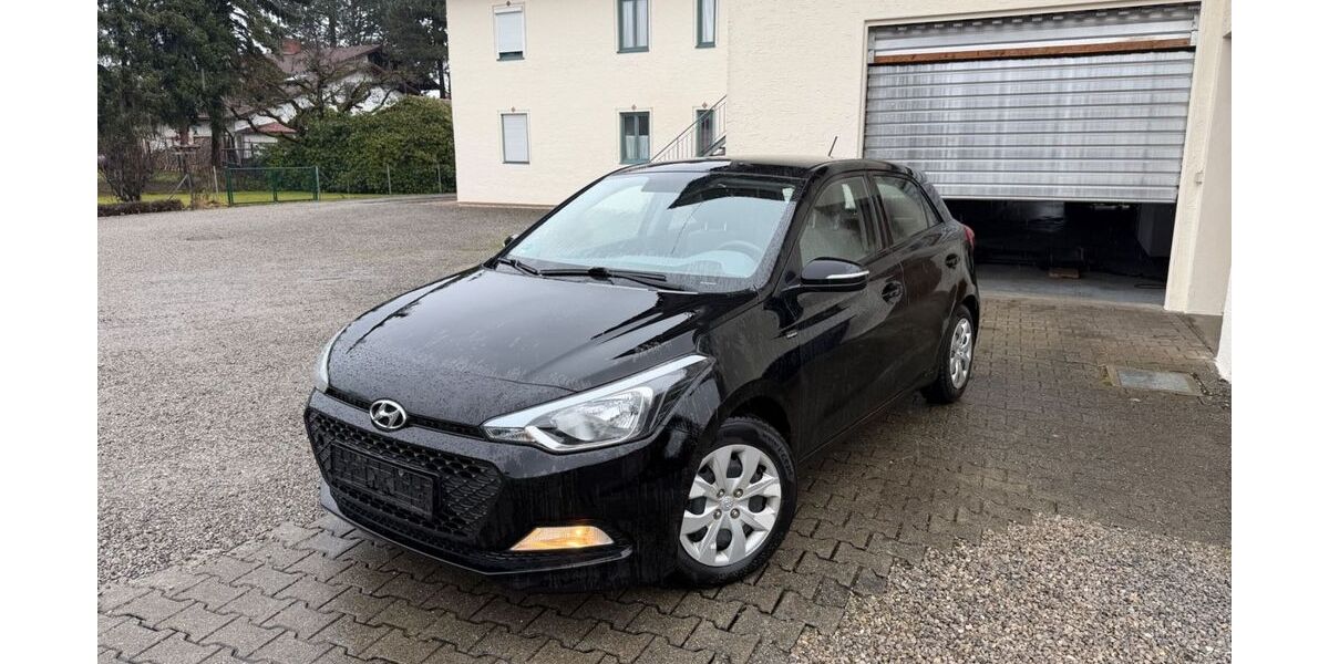 Hyundai i20 143.000 km 5.900 &euro; Bad Aibling 83043