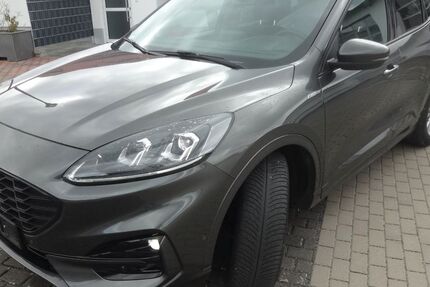 Ford Kuga 125.000 km 19.900 &euro; Oberwetz 35641