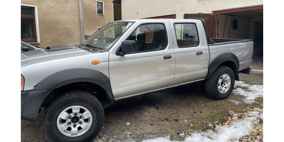 Nissan Navara 131.000 km 16.000 &euro; Markneukrichen 08258