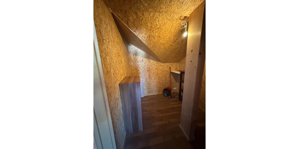 Dachgeschoßwohnung Rimbach - 3 Zimmer, 145 m&sup2;, 850&euro; | Angebot:26387100