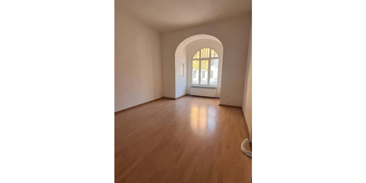 Etagenwohnung Weißenfels - 4 Zimmer, 105 m&sup2;, 625&euro; | Angebot:26407839