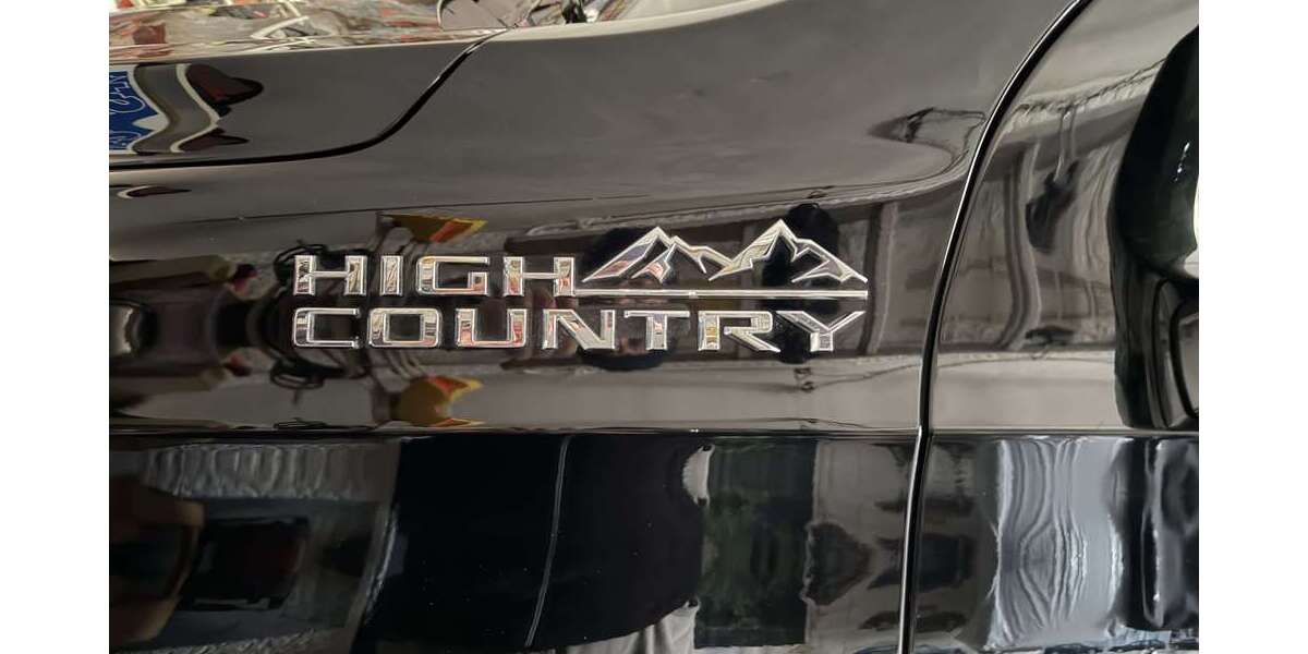 Chevrolet Suburban 7.700 km 79.800 &euro; Neuenstadt 74196