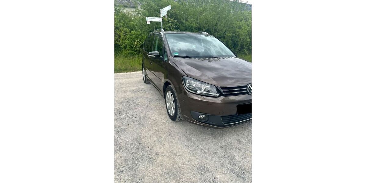 VW Touran 268.000 km 5.599 &euro; Elz 65604