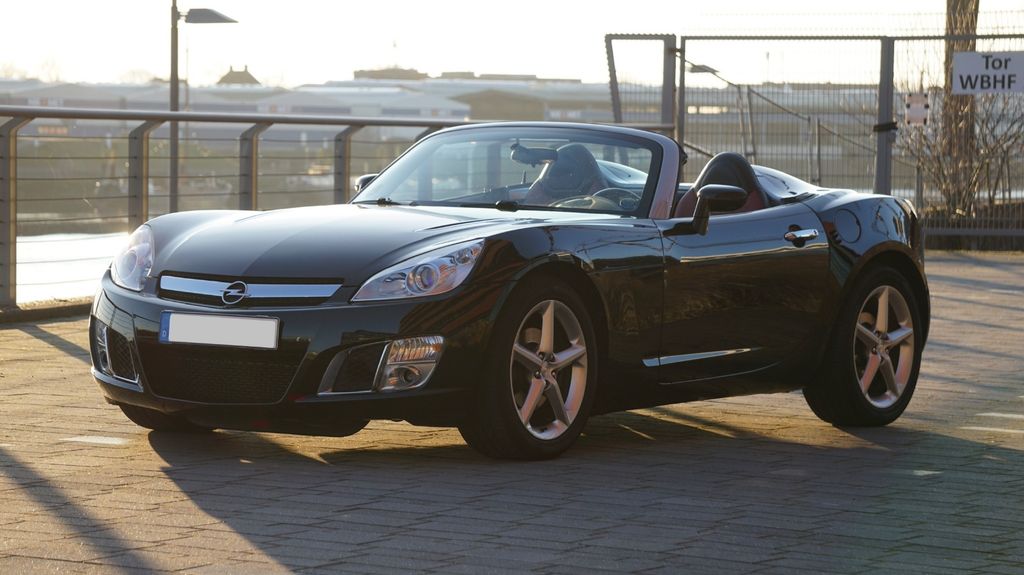 Opel GT 58.000 km 15.499 &euro; Bremen 28307
