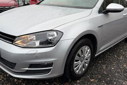 VW Golf 147.222 km 8.890 &euro; Hamburg 22179