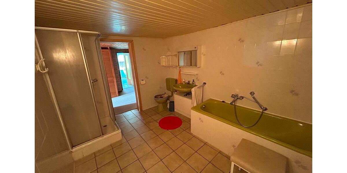 Einfamilienhaus Einbeck - 9 Zimmer, 180 m&sup2;, 63.000&euro; | Angebot:27121688