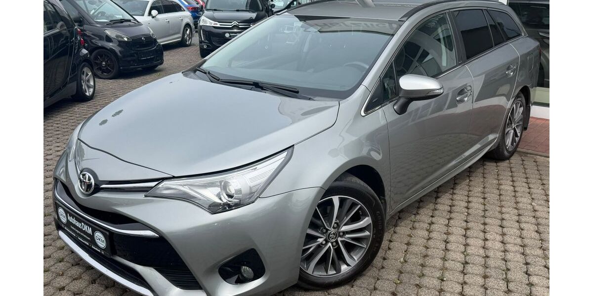Toyota Avensis 138.000 km 16.490 &euro; Bickenbach 64404