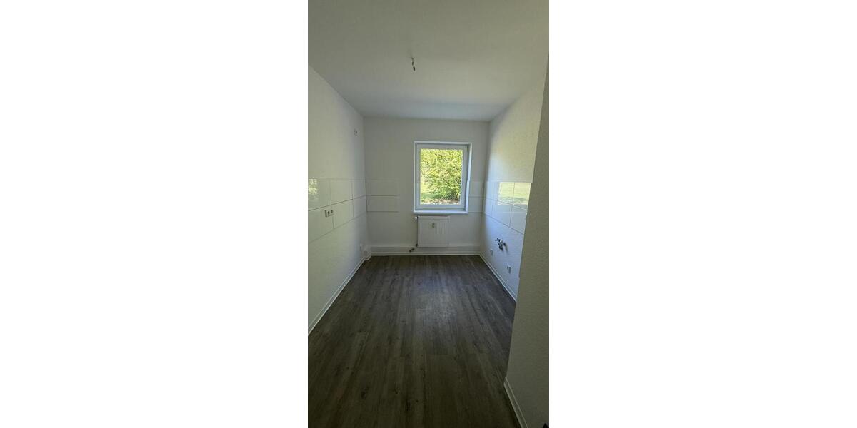 Erdgeschoßwohnung Sangerhausen - 4 Zimmer, 78 m&sup2;, 455&euro; | Angebot:26423864