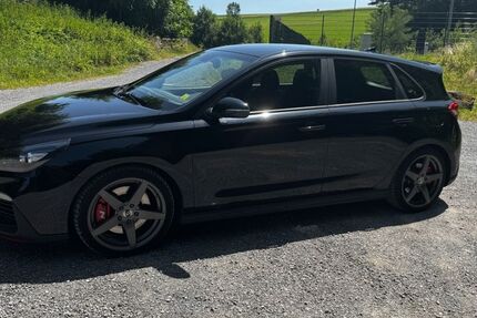 Hyundai i30 150.000 km 15.300 &euro; Schönbrunn 69436