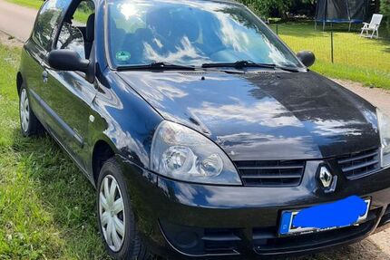 Renault Clio 102.000 km 2.750 &euro; Reutlingen 72766