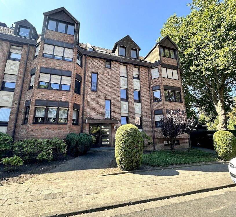 *Helle 3-ZKDB mit Balkon und Garage in gepflegten 3-Familienhaus- Odenkirchen*